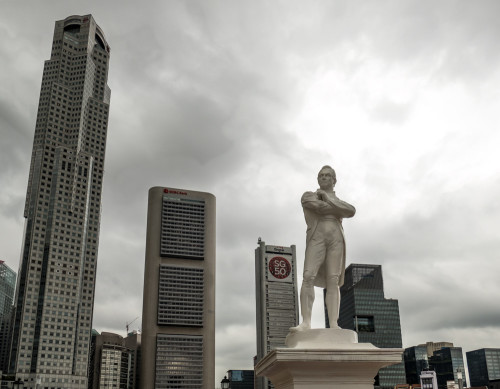 Statue of Singapore founder Stamford Raffles