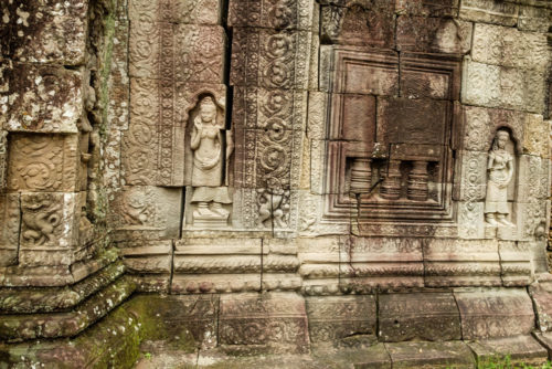 Apsara on the walls of Ta Som