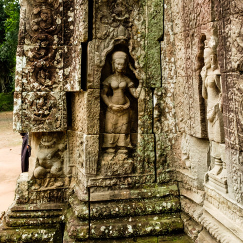 Apsara on the walls of Ta Som