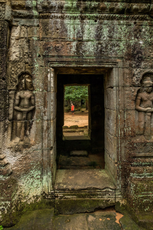 Apsara on the walls of Ta Som