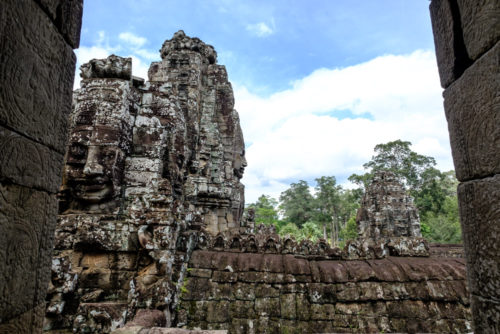 Smile of Angkor, Avalokitheshwara faces