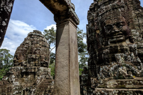 Smile of Angkor, Avalokitheshwara faces