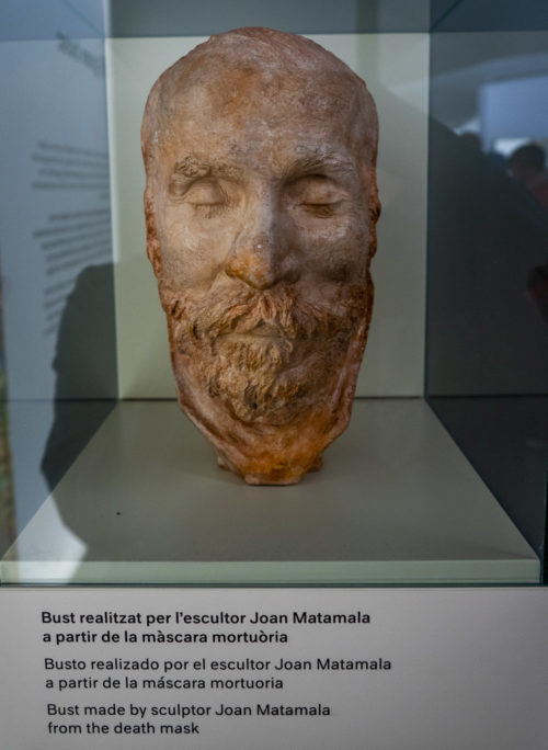 Death mask of Gaudi