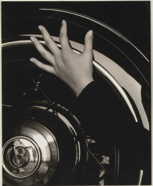 Alfred Stieglitz, Georgia O'Keeffe — Hand & Wheel, 1933